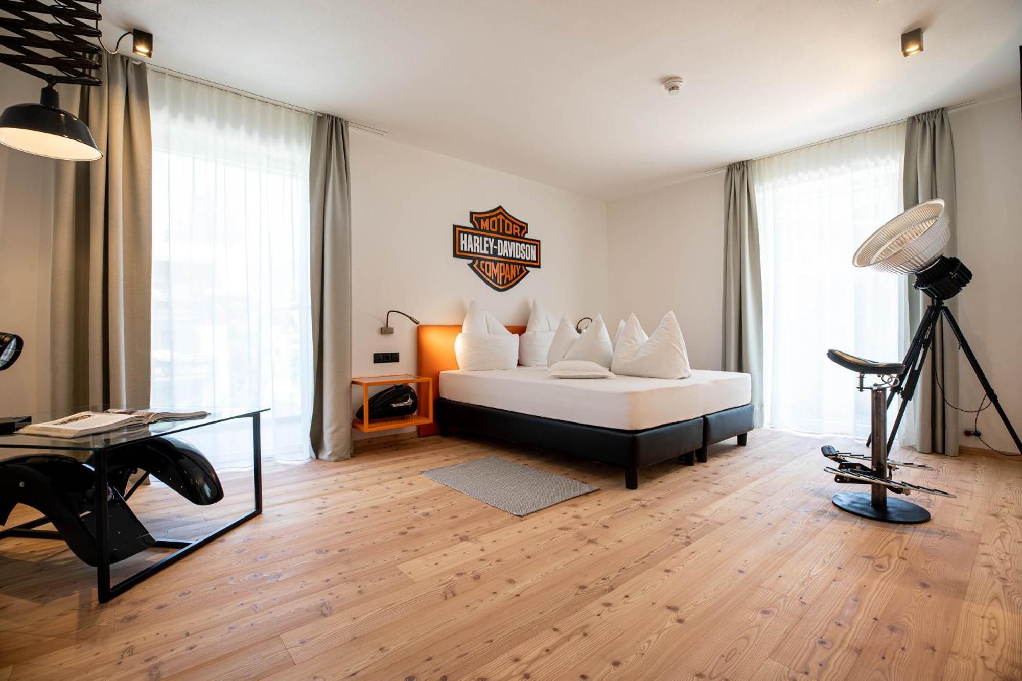 Al Plan, A Mountain Moving Hotel San Vigilio Di Marebbe Phòng bức ảnh
